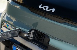 Kia PV5 Cargo, 2025, charging port